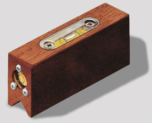 37_LR5-1 Lattenrichter Holz